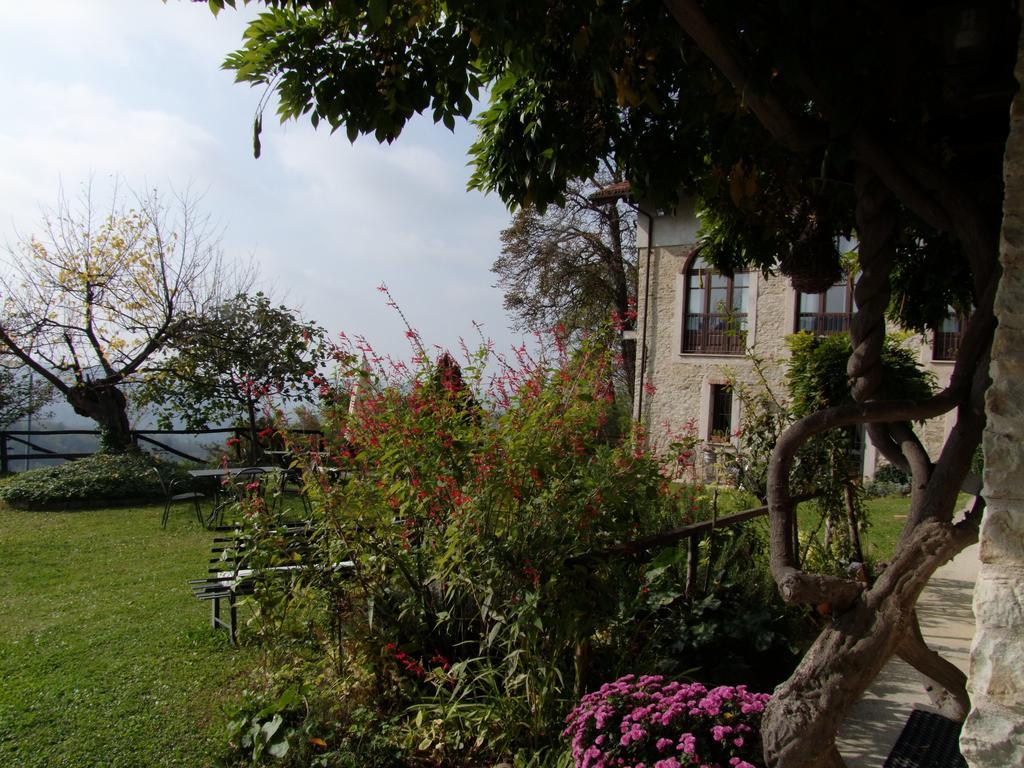 Casa Branzele Bed and Breakfast Trezzo Tinella Eksteriør billede