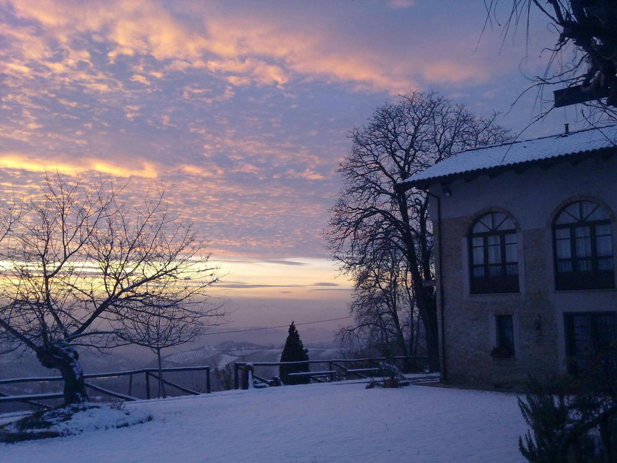 Casa Branzele Bed and Breakfast Trezzo Tinella Eksteriør billede