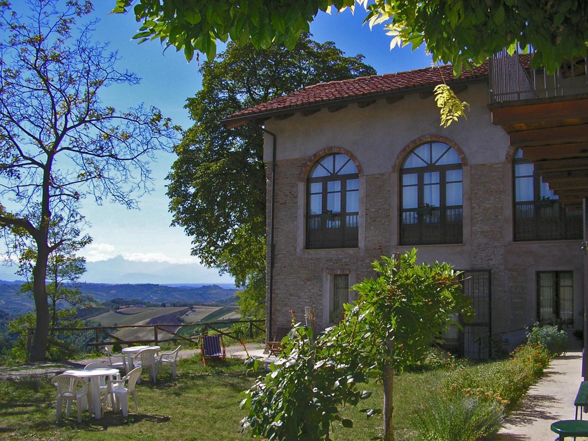 Casa Branzele Bed and Breakfast Trezzo Tinella Eksteriør billede